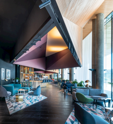Lobby w Renaissance Warsaw Airport Hotel Lobby w Renaissance Warsaw Airport Hotel