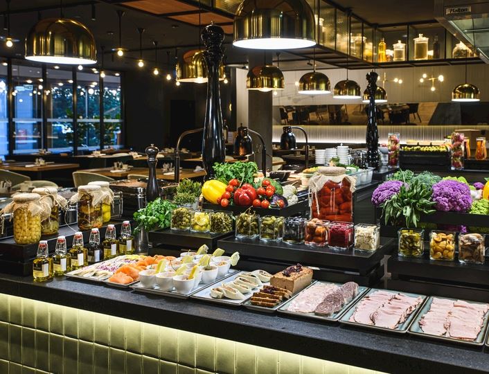 Śniadania w Renaissance Warsaw Airport Hotel